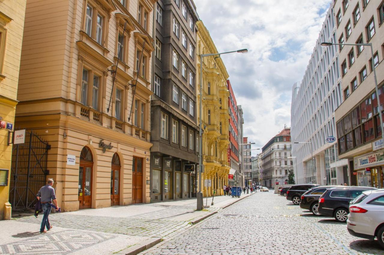 Hostel Mandarinka Прага Экстерьер фото