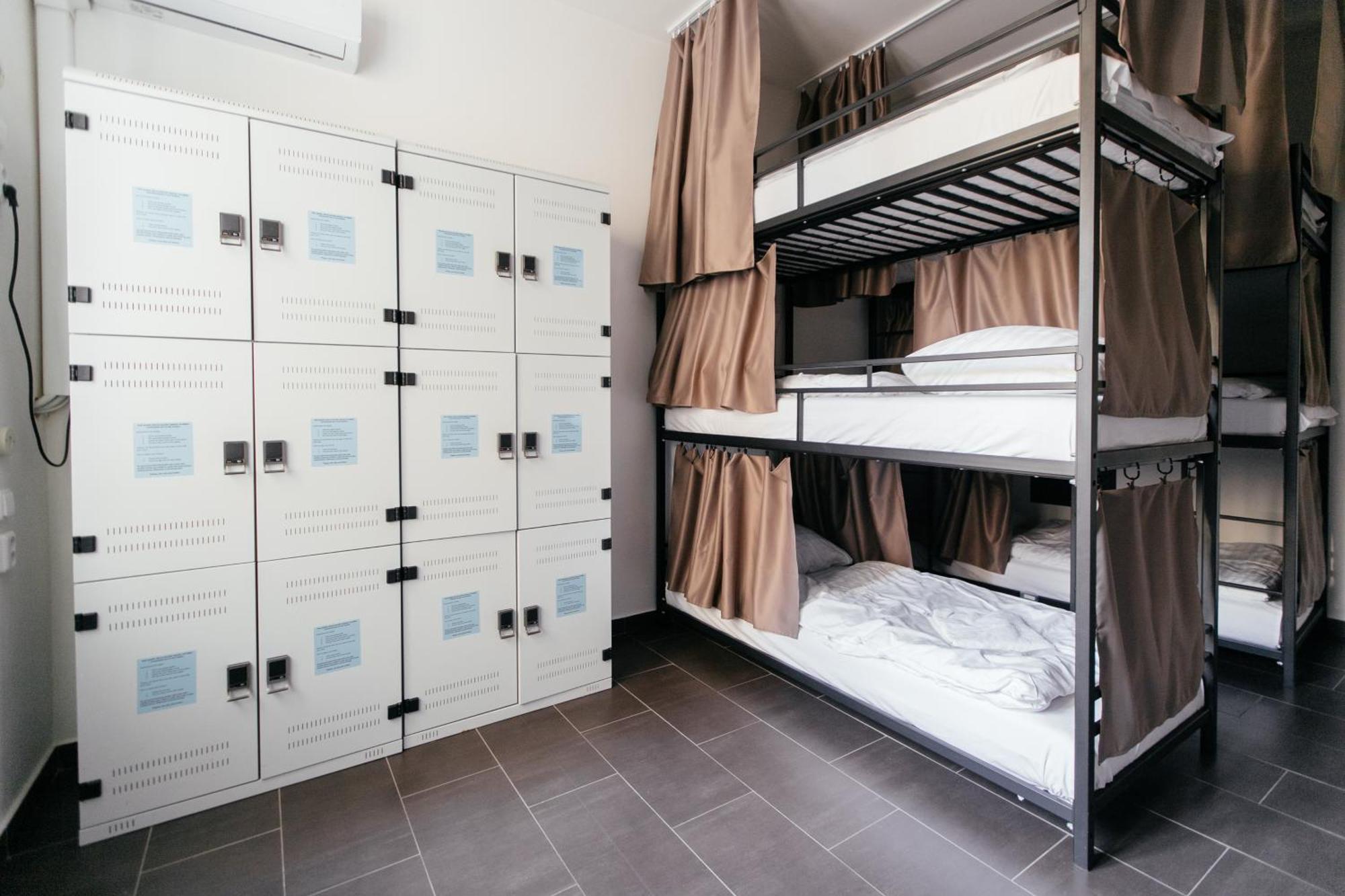 Hostel Mandarinka Прага Экстерьер фото